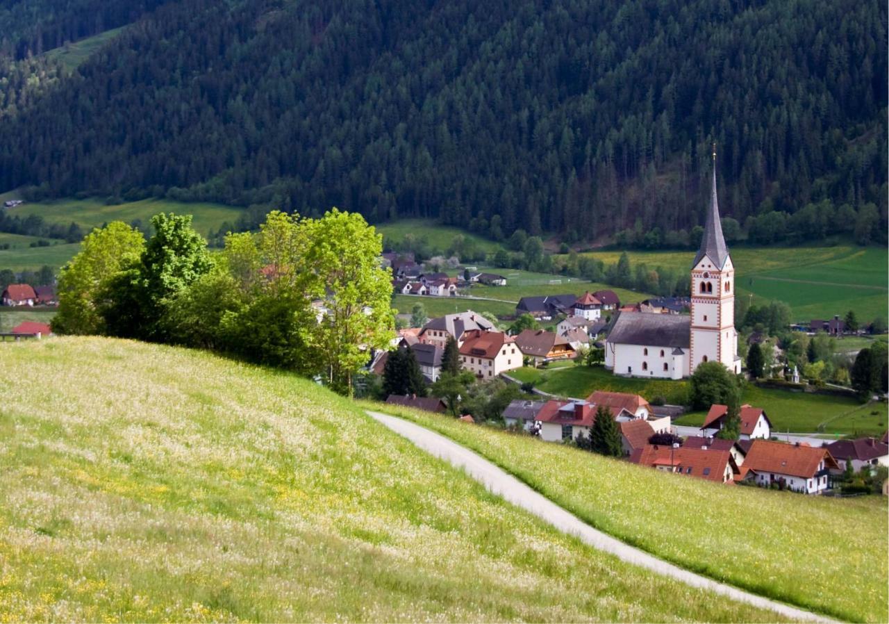 Camping Bella Austria Sankt Peter am Kammersberg Bagian luar foto
